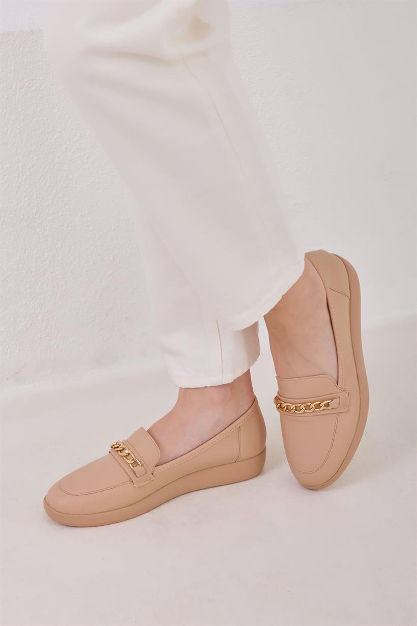 Bej Kadın Zincir Detaylı Babet