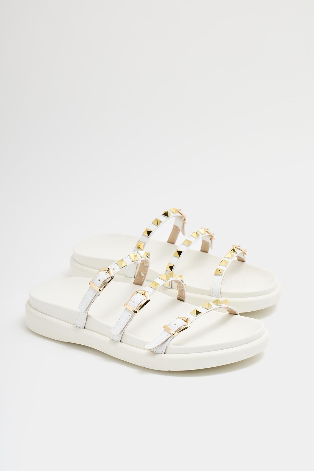 Gold Zımba Detaylı Trend Terlik Beyaz