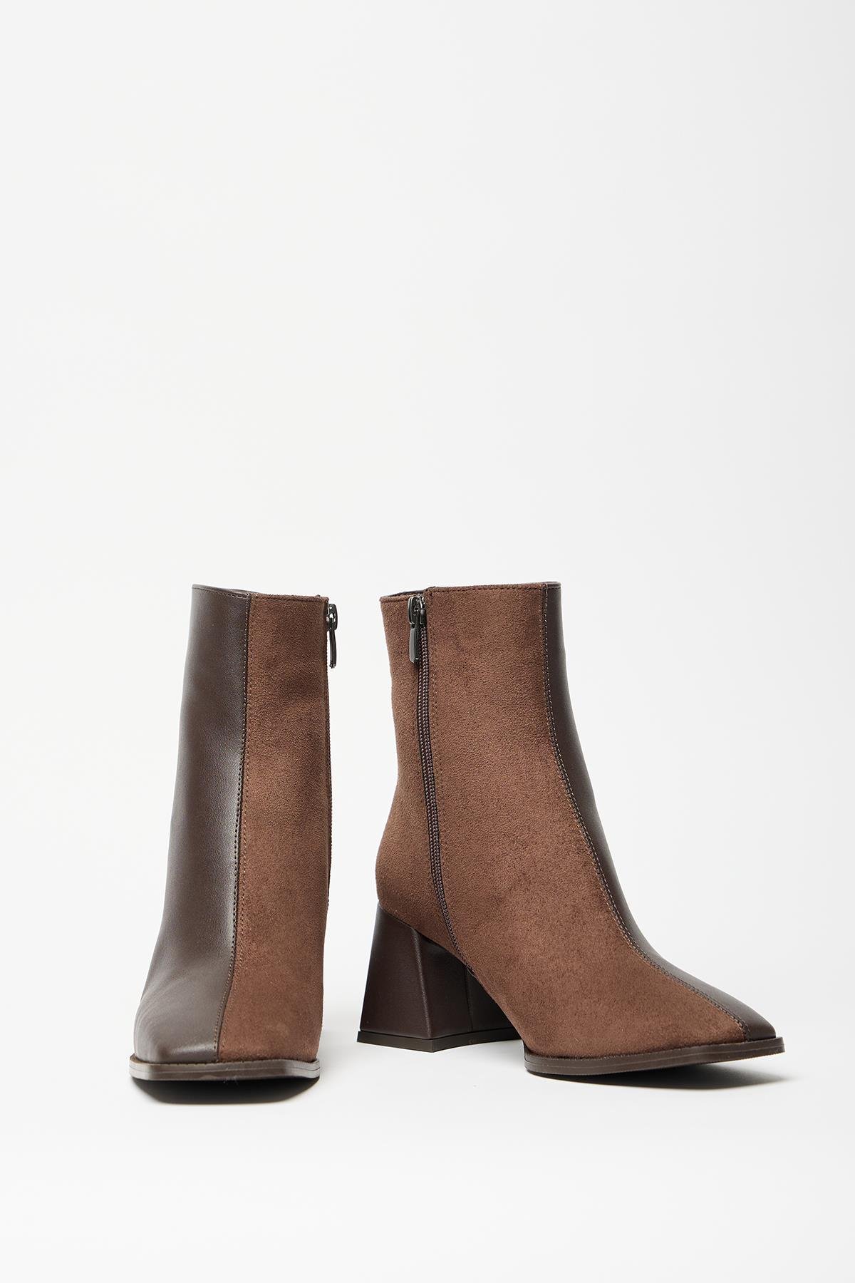 Kadın Kahverengi Süet Küt Burun Topuklu Bot & Bootie – Fermuarlı Günlük Şık