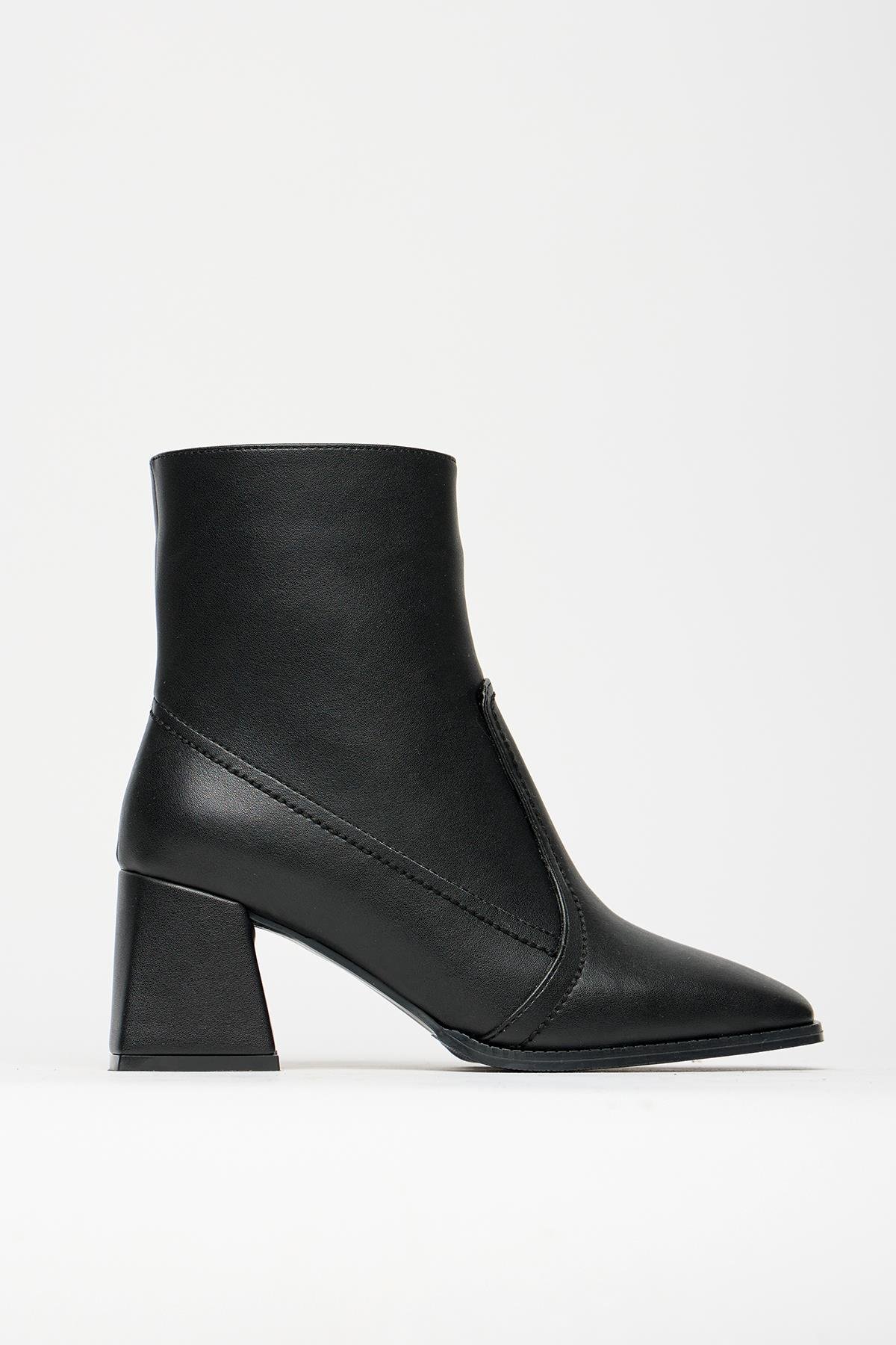 Kadın Siyah  Küt Burun Topuklu Bot & Bootie – Fermuarlı Günlük Şık