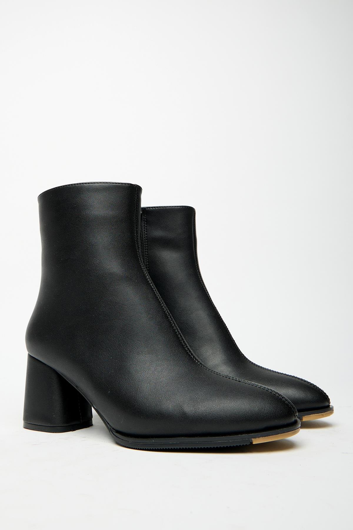 Kadın Siyah Topuklu Bot & Bootie – Fermuarlı Şık Günlük Sezon Modeli