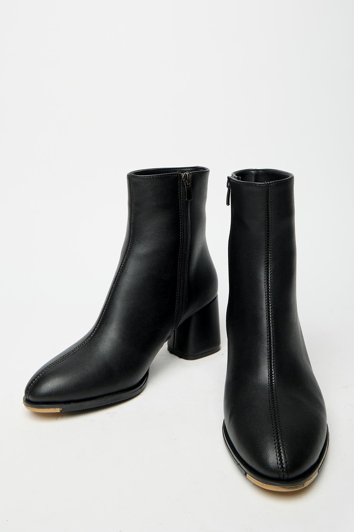 Kadın Siyah Topuklu Bot & Bootie – Fermuarlı Şık Günlük Sezon Modeli