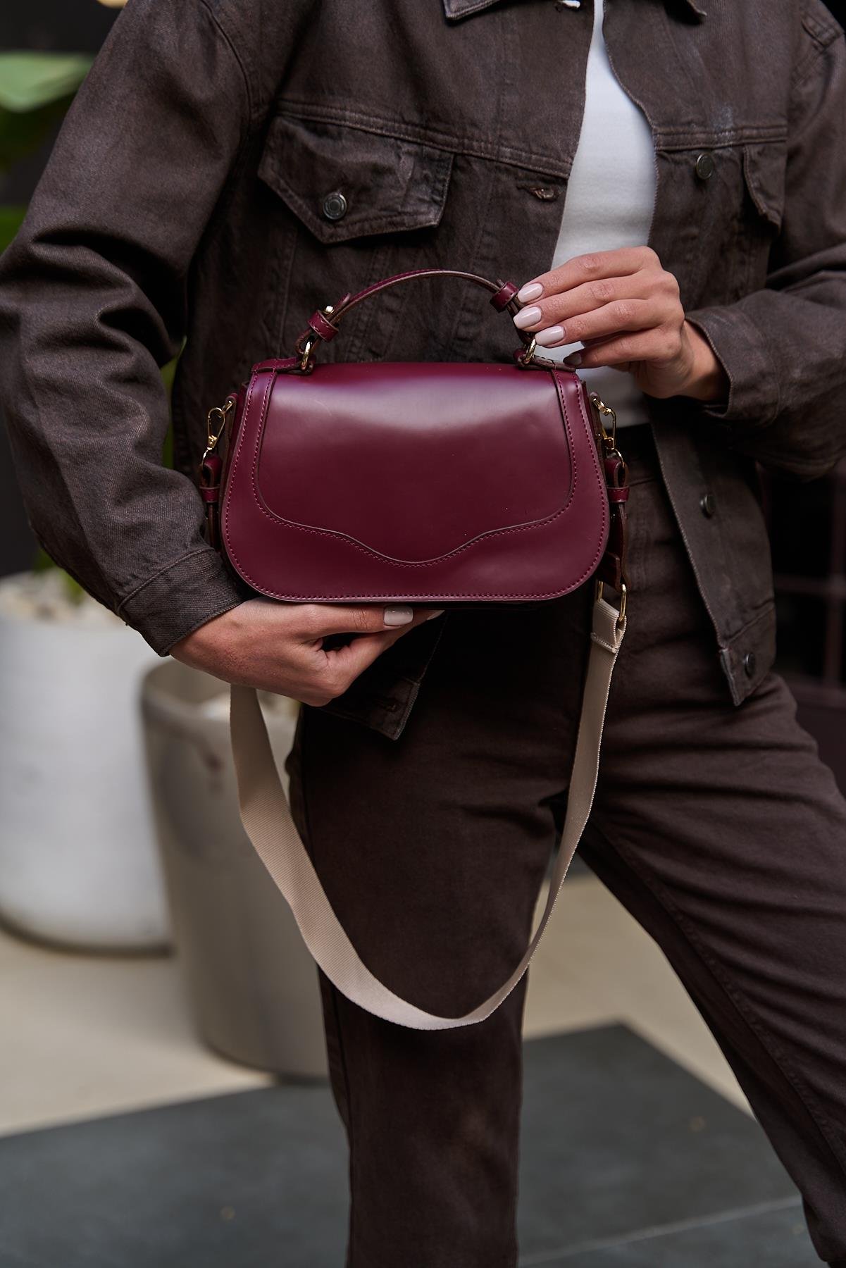 Kapaklı Çapraz Askılı El ve Omuz Çanta Bordo