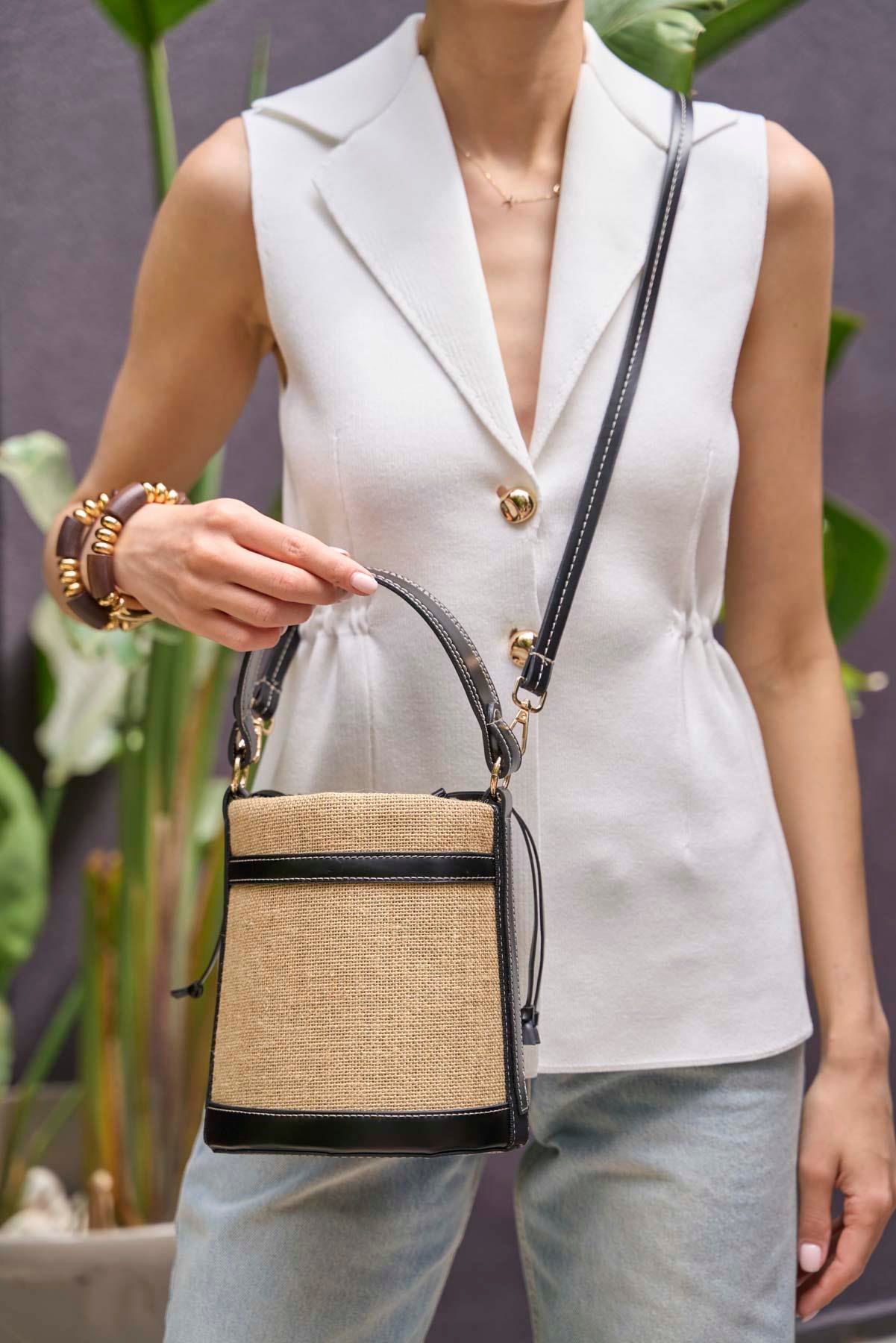 Kontrast Dikişli Kova El ve Omuz  Çanta Siyah Hasır