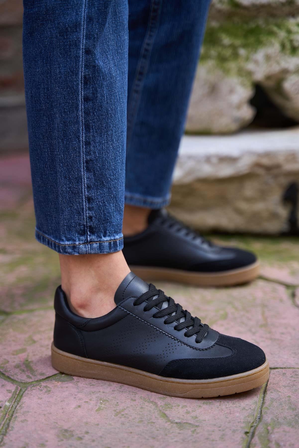 Logo Detaylı Spor Ayakkabı Siyah