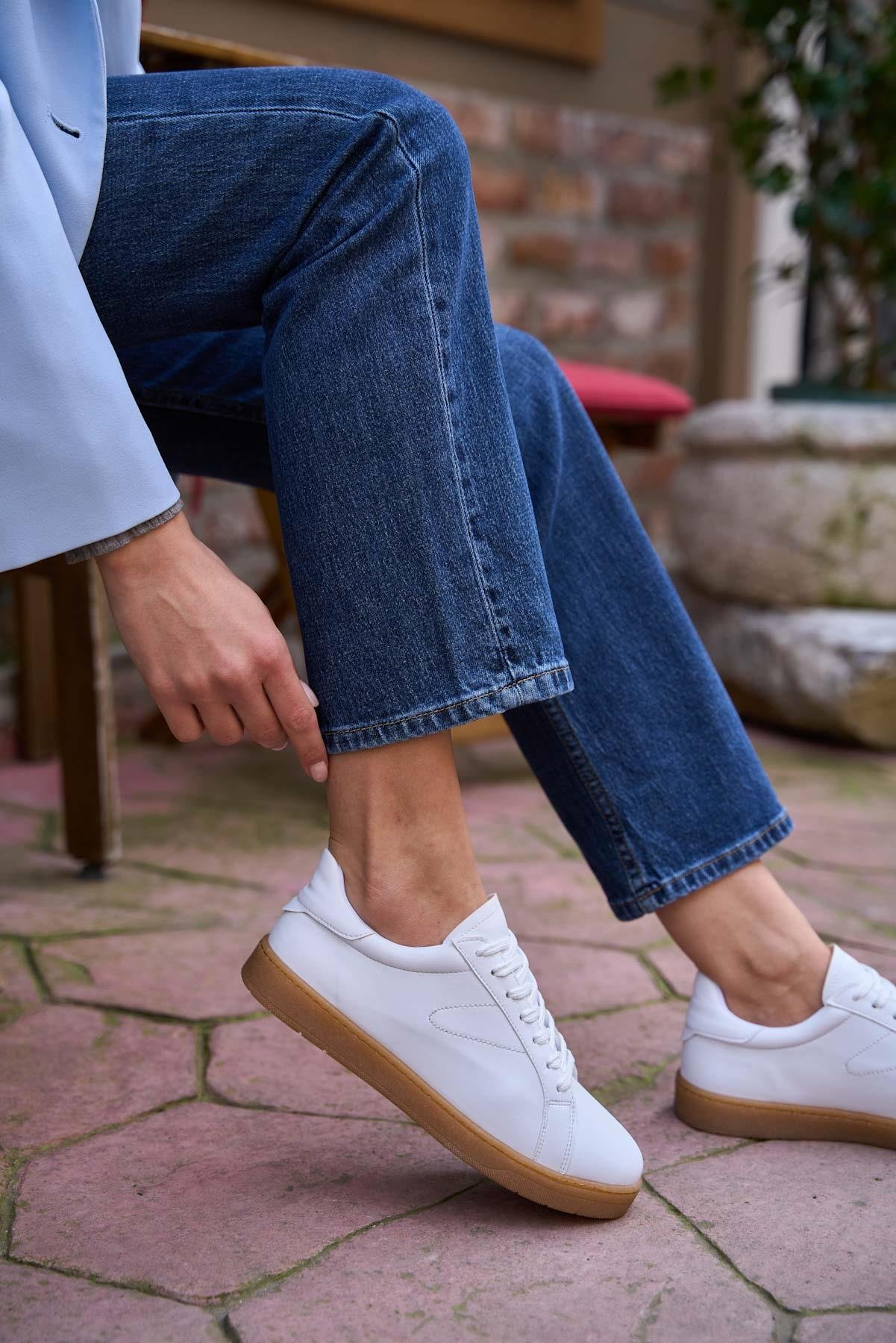 Retro Taban Detaylı Spor Ayakkabı Beyaz