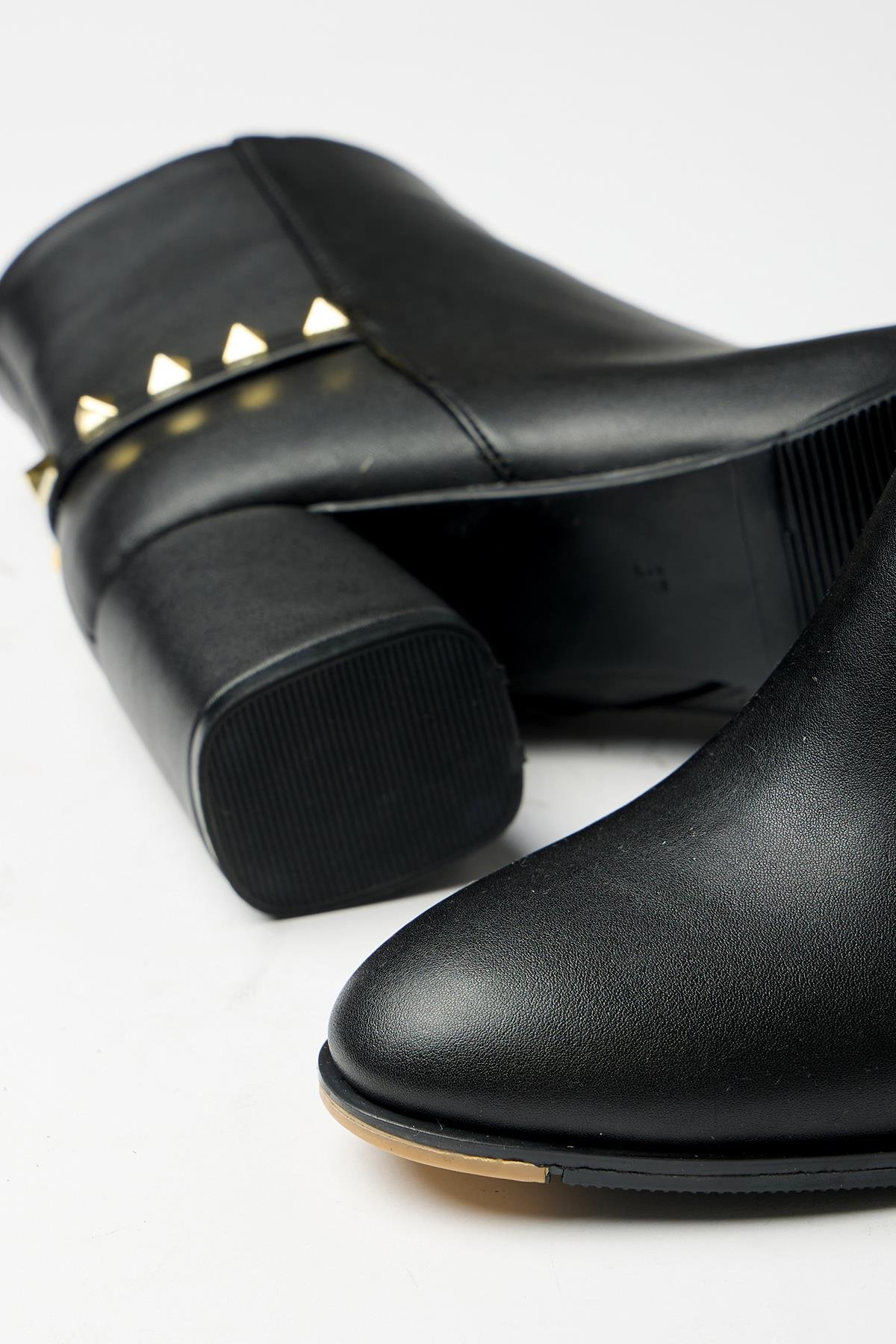 Siyah Gold Zımba Detaylı Blok Topuk Modern Bot Günlük - Şık