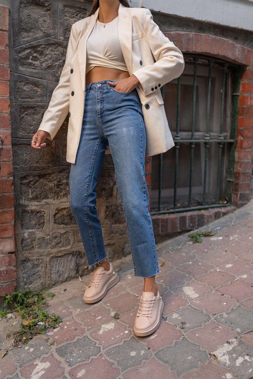 Vizon Kadın Yuvarlak Burunlu İnci Detaylı Önden Bağcıklı Sneaker