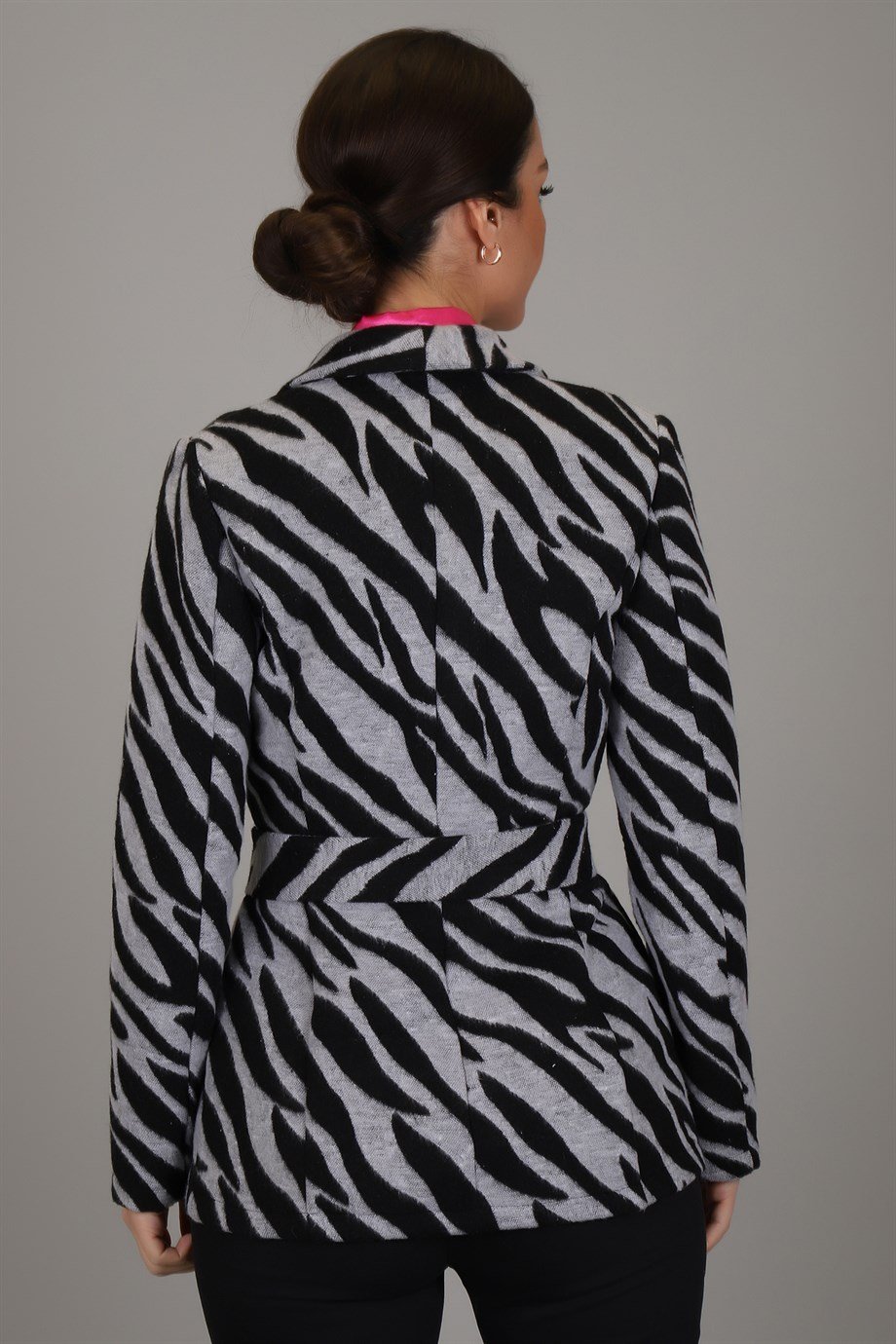SWEETNESS Kadın Siyah Gri Zebra Desenli Kemerli Astarsız Ceket SWEETNESS