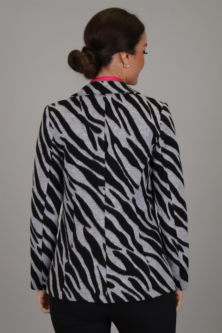 SWEETNESS Kadın Siyah Gri Zebra Desenli Astarsız Tek Düğme CeketSWEETNESS