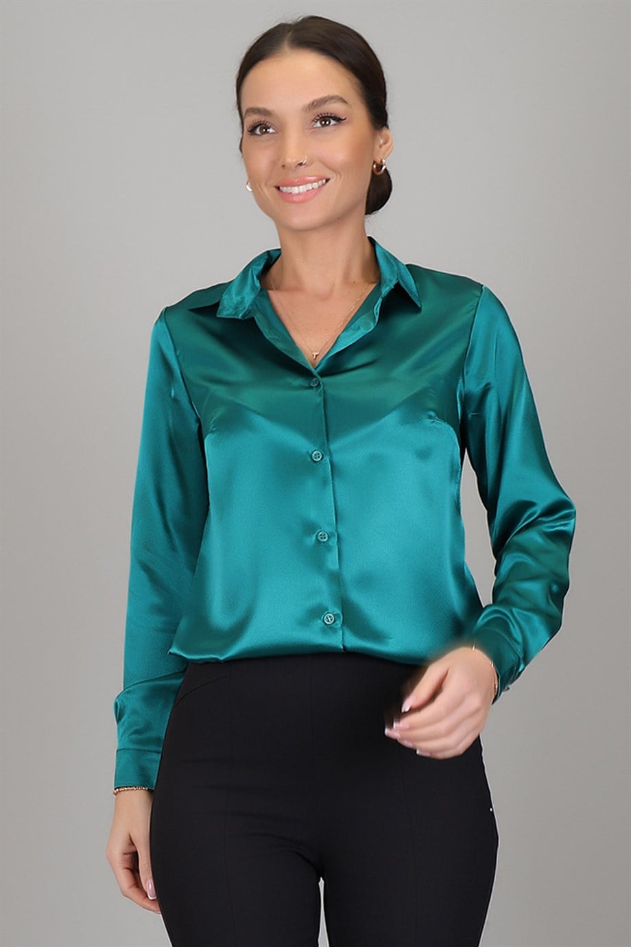 SWEETNESS Women's Emerald Green Satin ShirtSWEETNESS