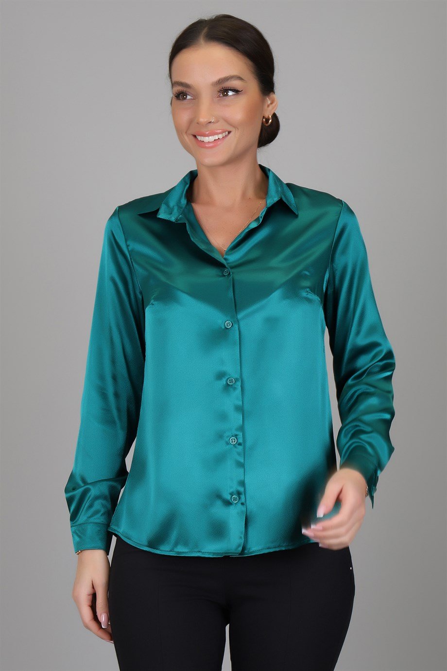 SWEETNESS Women's Emerald Green Satin ShirtSWEETNESS