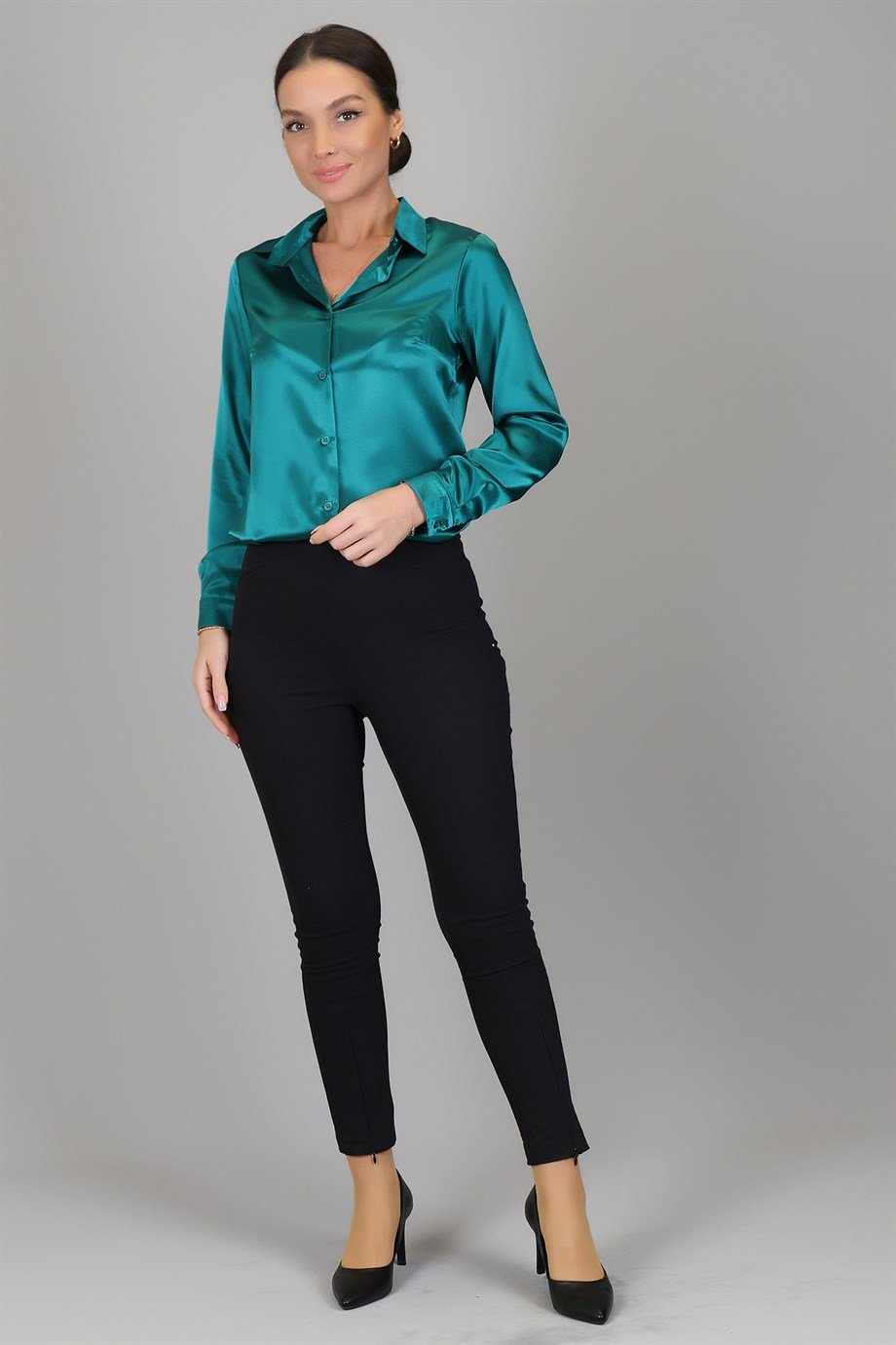 SWEETNESS Women's Emerald Green Satin ShirtSWEETNESS