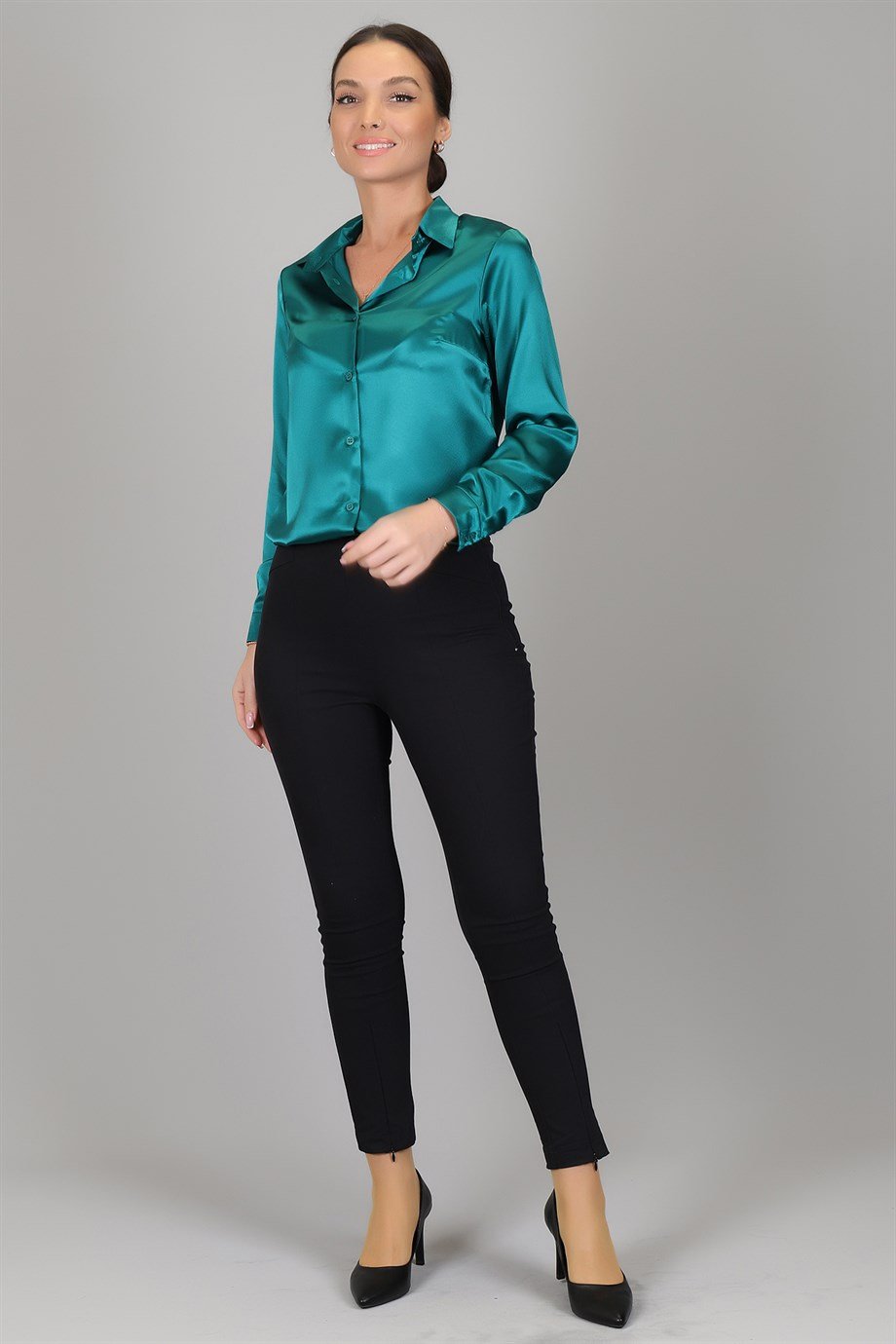 SWEETNESS Women's Emerald Green Satin ShirtSWEETNESS