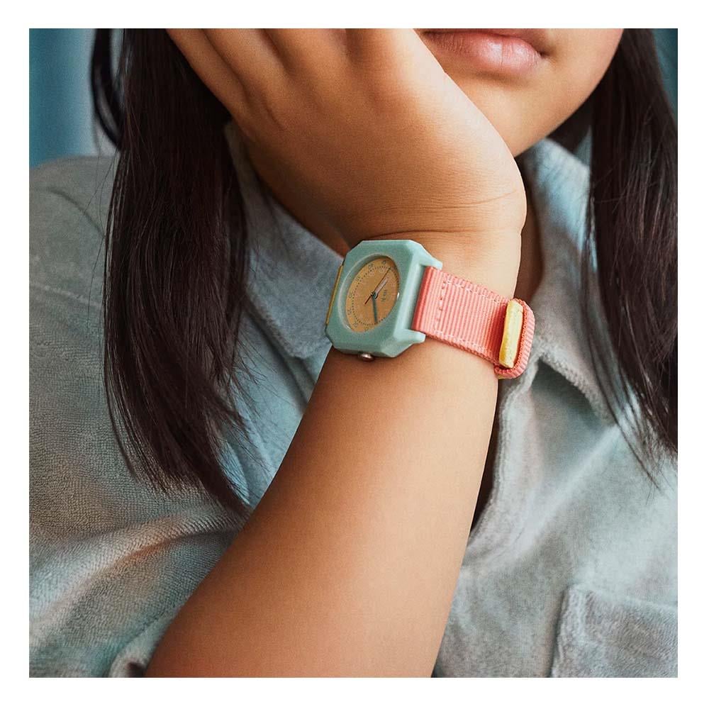 Bubble Gum Watch Çocuk Kitapları Uzmanı - Children's Books Expert