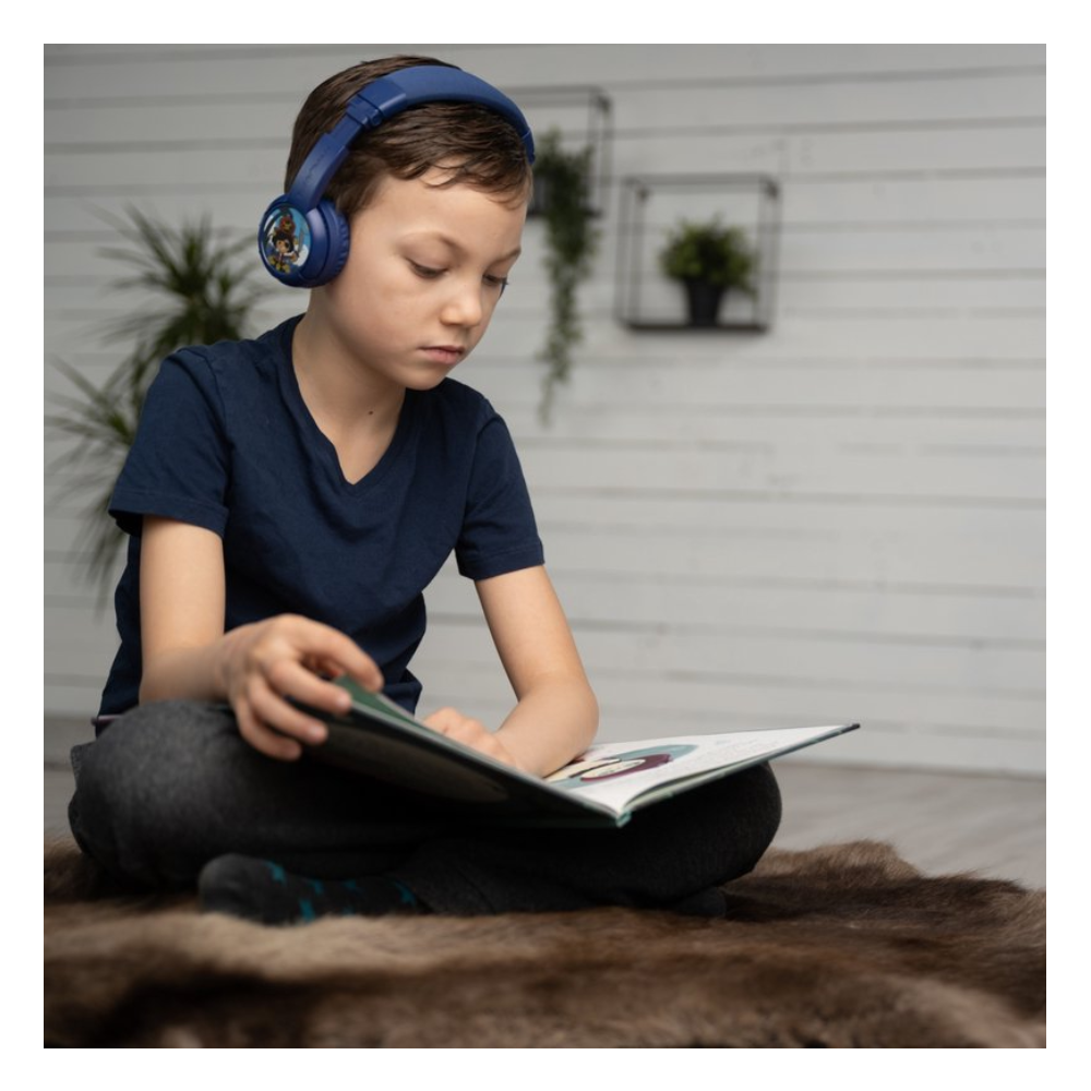 BuddyPhones Play Plus - Kulak Üstü Kulaklık Çocuk Kitapları Uzmanı - Children's Books Expert