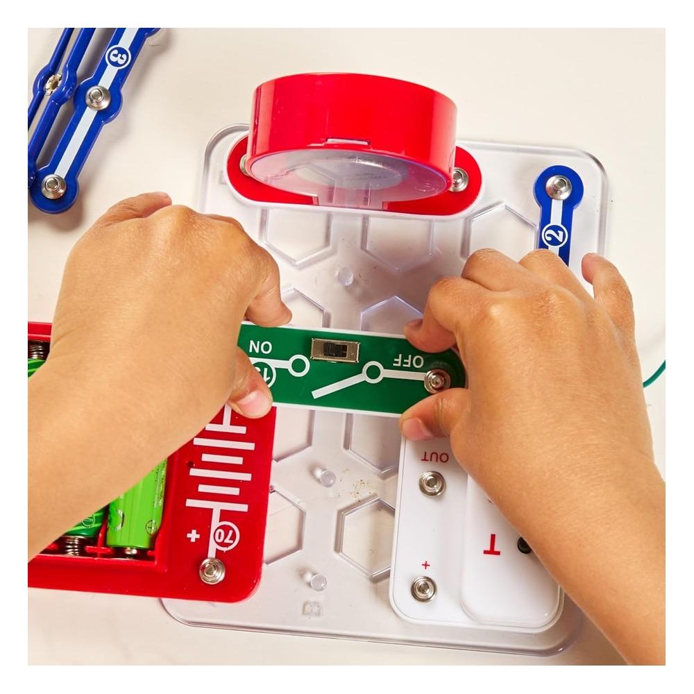 ELECTROFUN: TUNE IN RADIO Çocuk Kitapları Uzmanı - Children's Books Expert