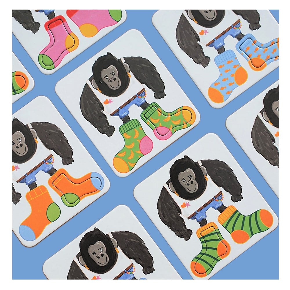 GIANT GORILLA SOCKS Çocuk Kitapları Uzmanı - Children's Books Expert