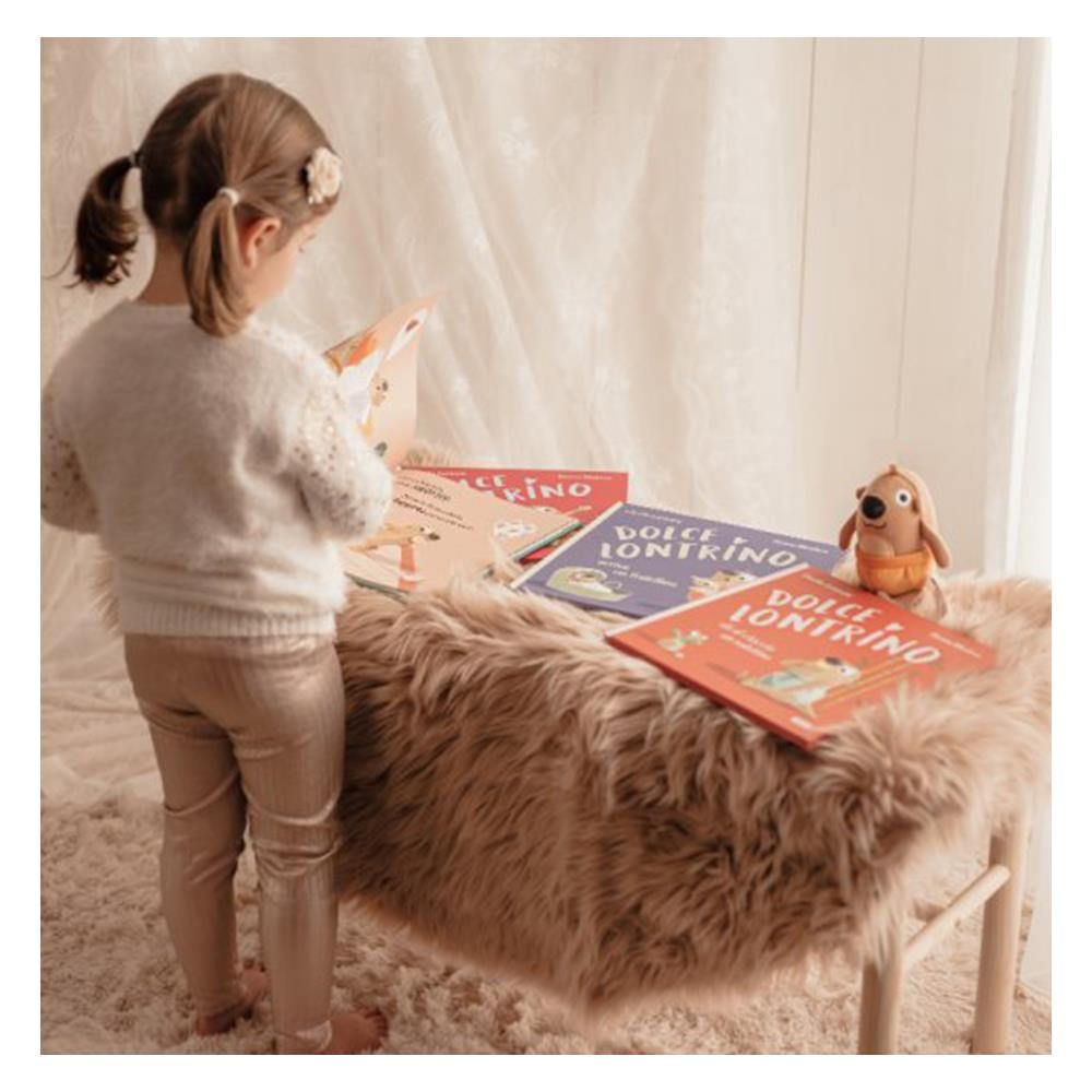 LITTLE OTTER CLEANS UP Çocuk Kitapları Uzmanı - Children's Books Expert