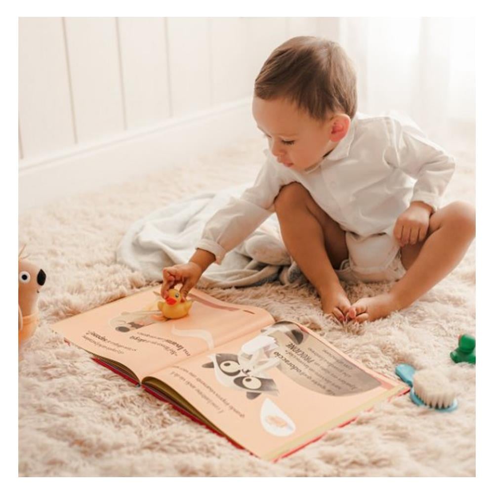 LITTLE OTTER CLEANS UP Çocuk Kitapları Uzmanı - Children's Books Expert