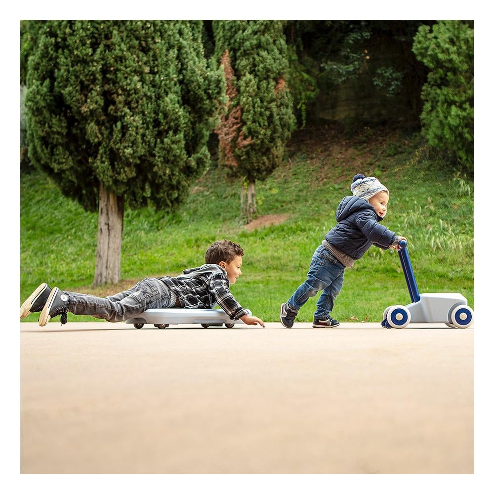 Roberto Minieolo Light Blue Çocuk Kitapları Uzmanı - Children's Books Expert