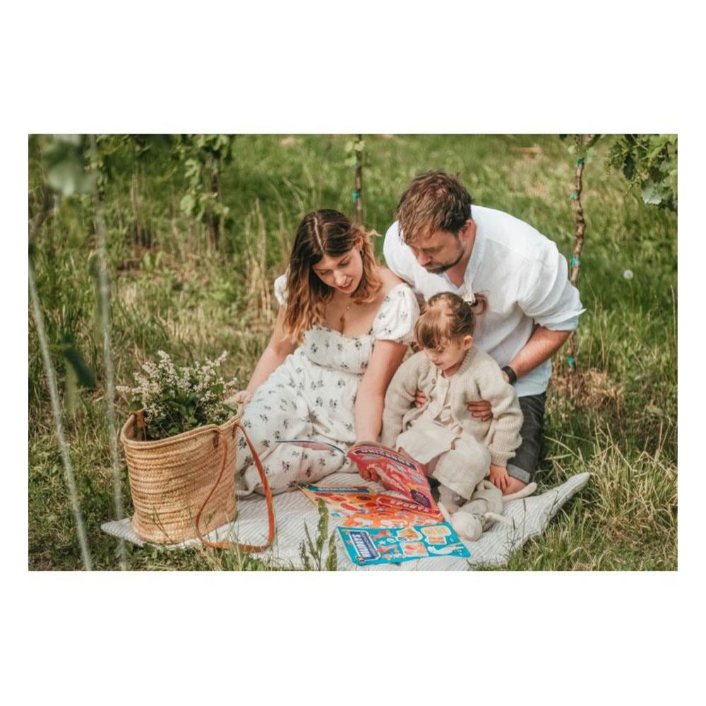 Unicorns - Sticker and Activities Çocuk Kitapları Uzmanı - Children's Books Expert