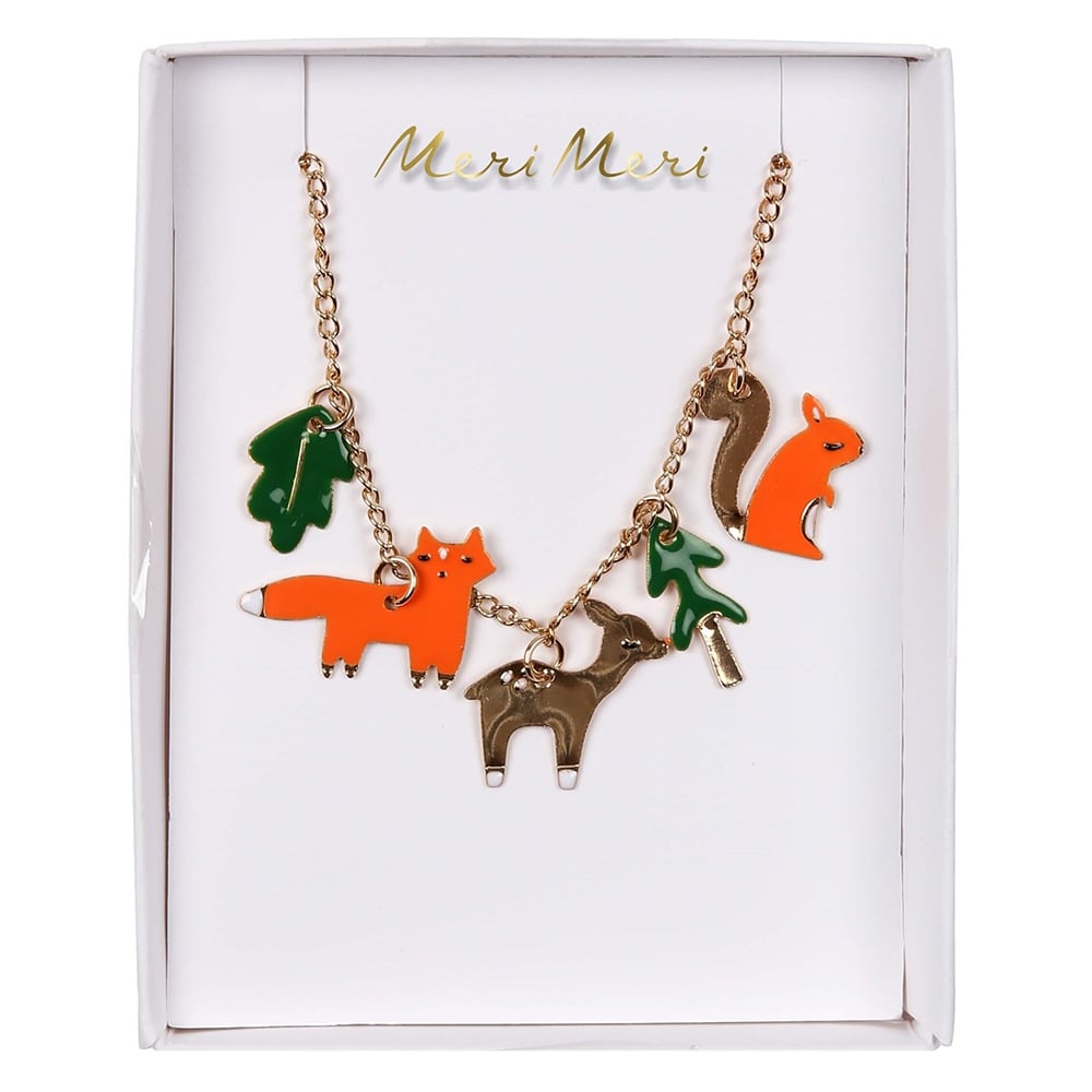 WOODLAND KOLYE Çocuk Kitapları Uzmanı - Children's Books Expert