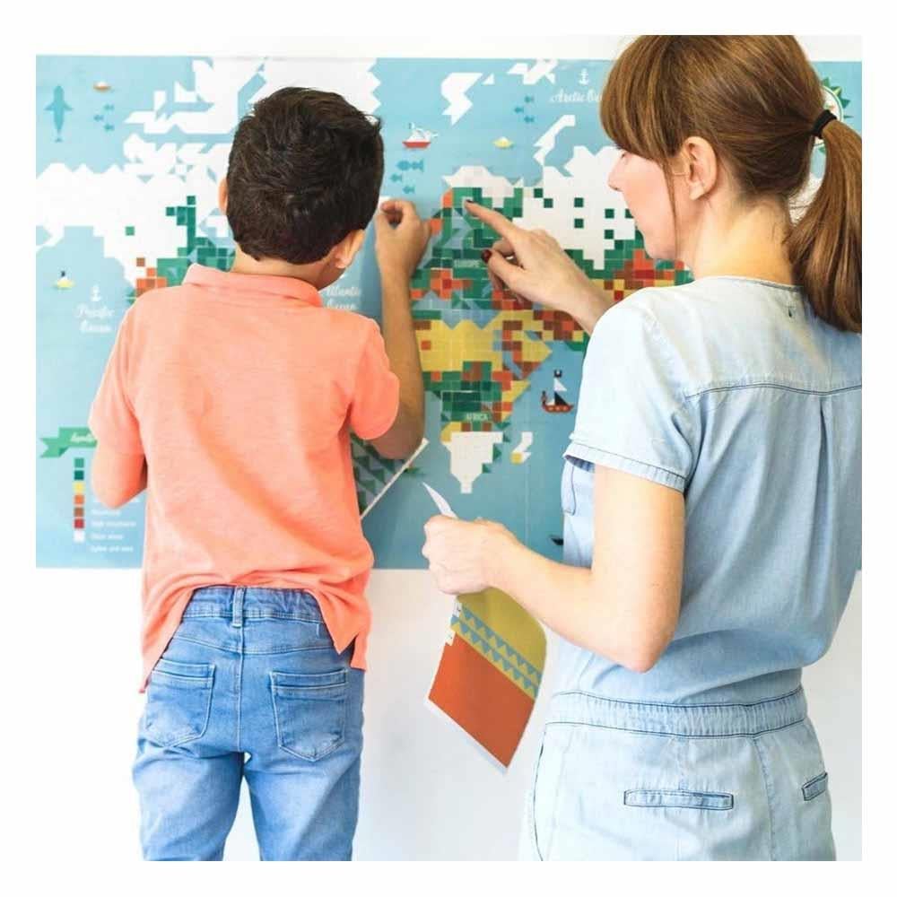 World Map - Creative Stickers Çocuk Kitapları Uzmanı - Children's Books Expert