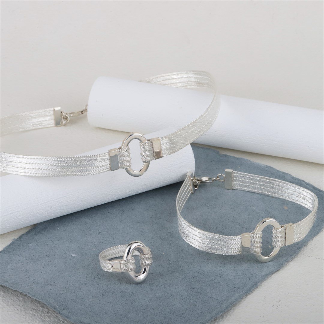 Kadın 5 Sıra Elips Choker, 5 Sıra Bileklik ve 3 Sıra Yüzük