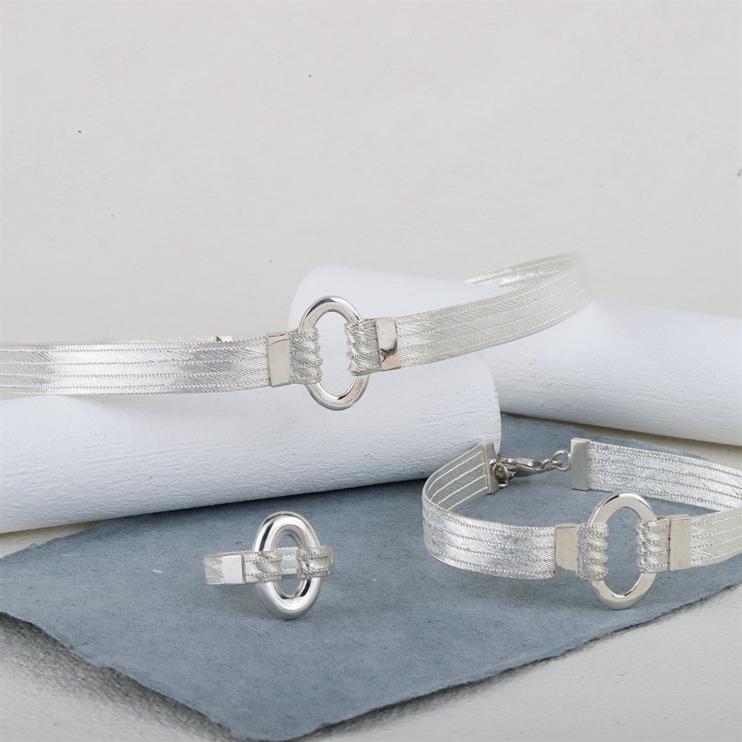 Kadın 5 Sıra Elips Choker, 5 Sıra Bileklik ve 3 Sıra Yüzük