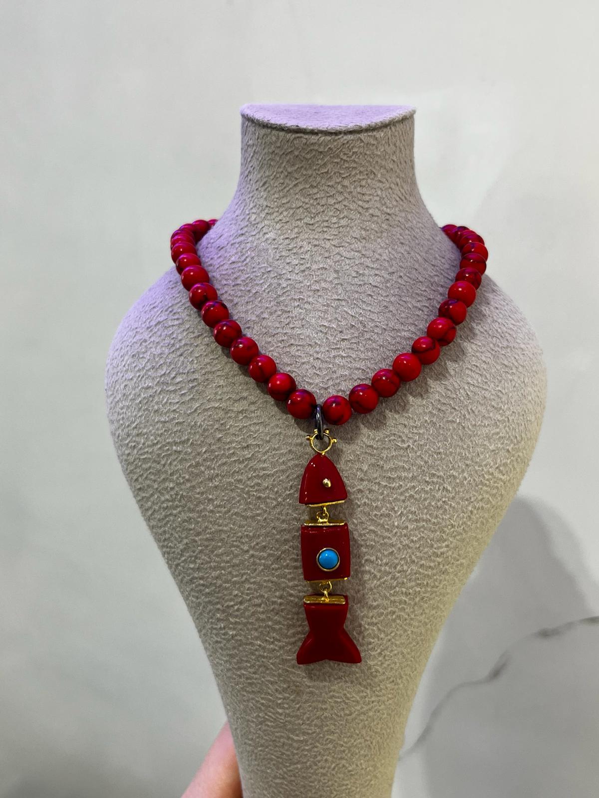 Kadın Doğal Taş Mercan Balık Charm Kolye