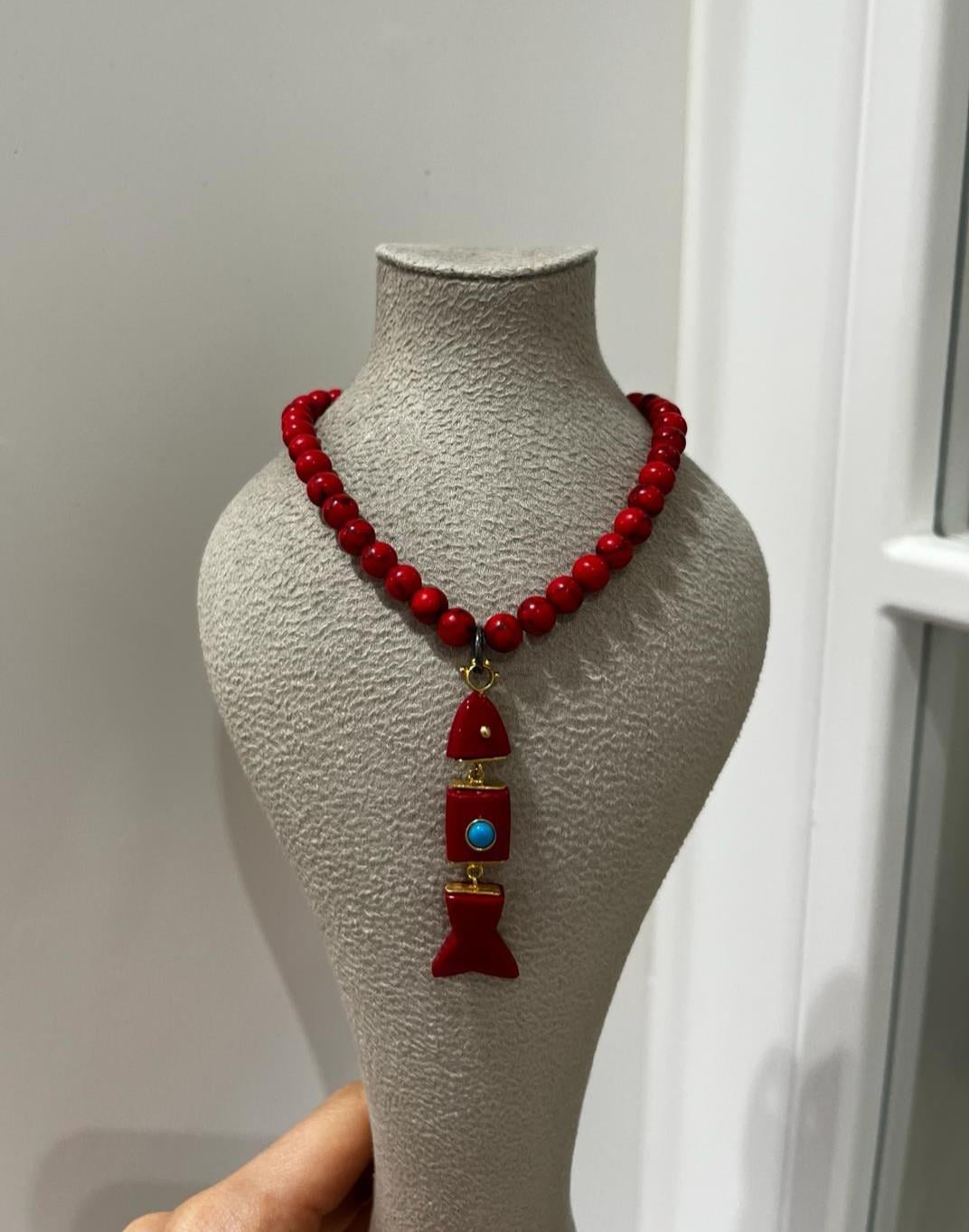 Kadın Doğal Taş Mercan Balık Charm Kolye