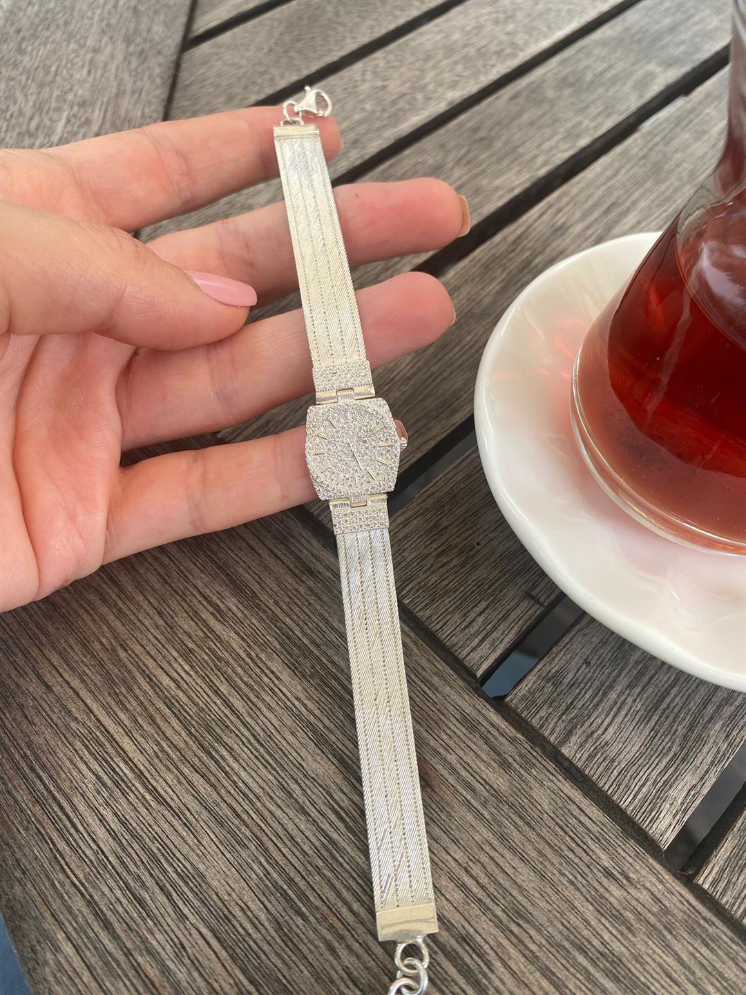 Kadın Gümüş 5 Sıra Saat Görünümlü Hasır Bileklik