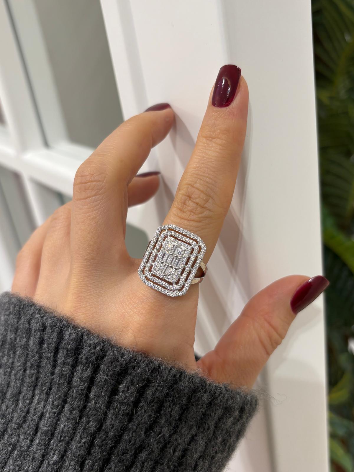 Kadın Gümüş Baget Taşlı Yüzük