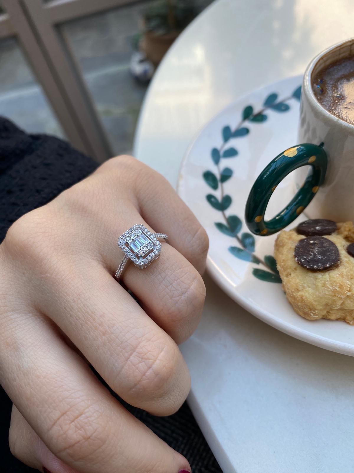 Kadın Gümüş Baget Yüzük