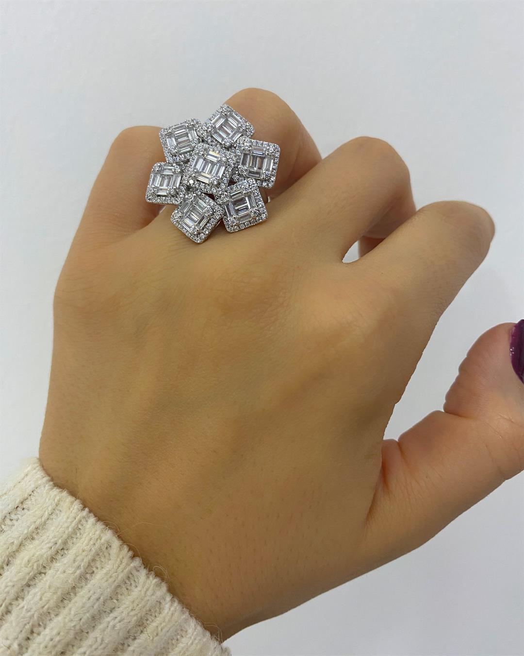 Kadın Gümüş Bagetli Çiçek Yüzük