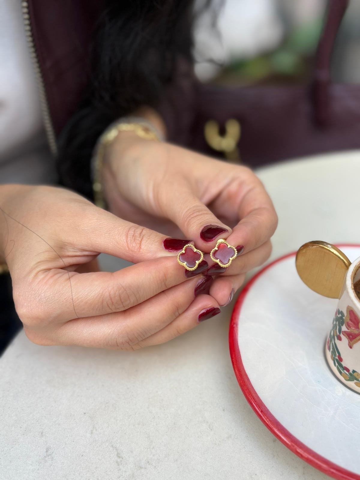 Kadın Gümüş Bordo Mineli Yonca Küpe