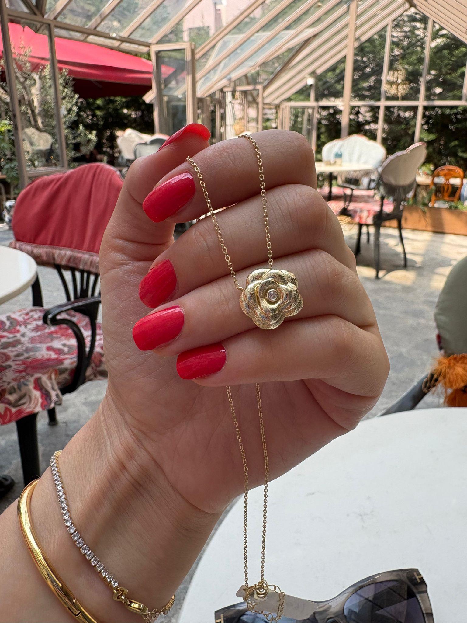 Kadın Gümüş Çiçek Kolye