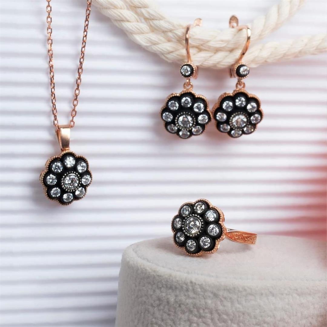 Kadın Gümüş Çiçek Motifli Elmas Montür Set