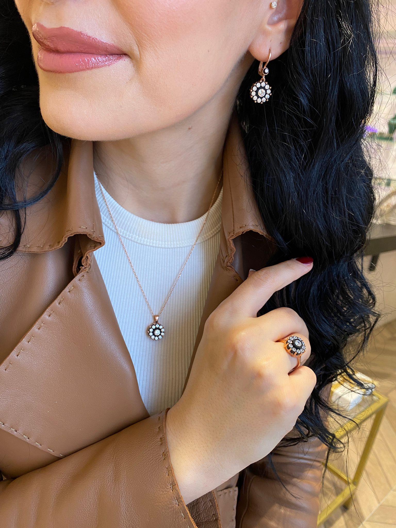 Kadın Gümüş Çiçekli Elmas Montür Set