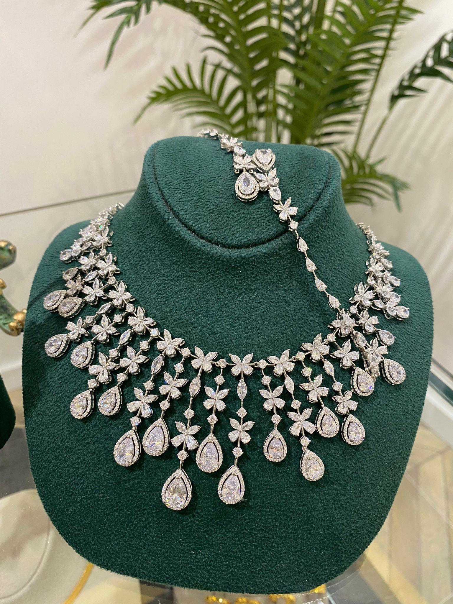 Kadın Gümüş Damla Model Zirkon Taşlı Düğün Set Takımı