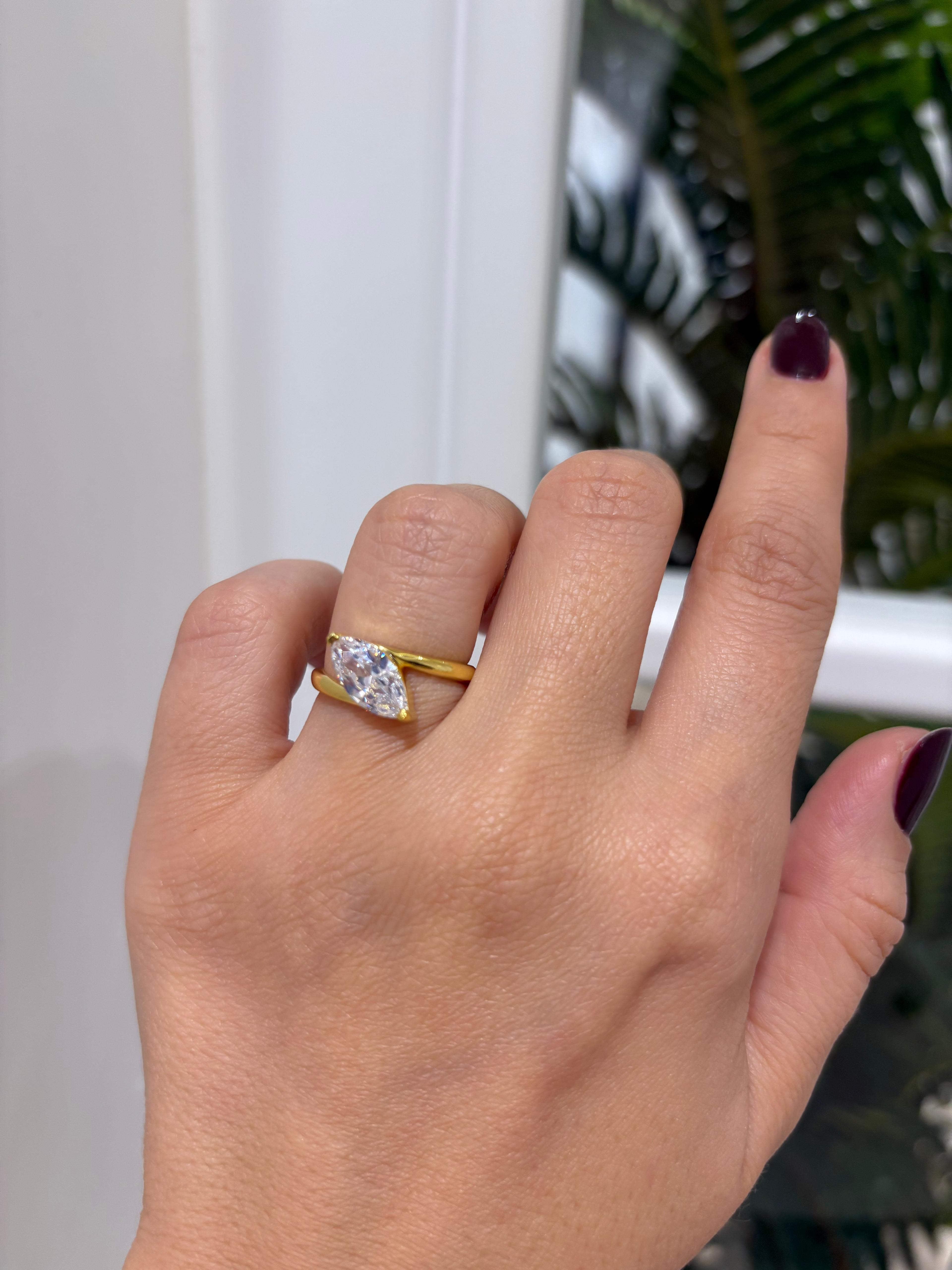 Kadın Gümüş Damla Tasarım Tektaş Yüzük 