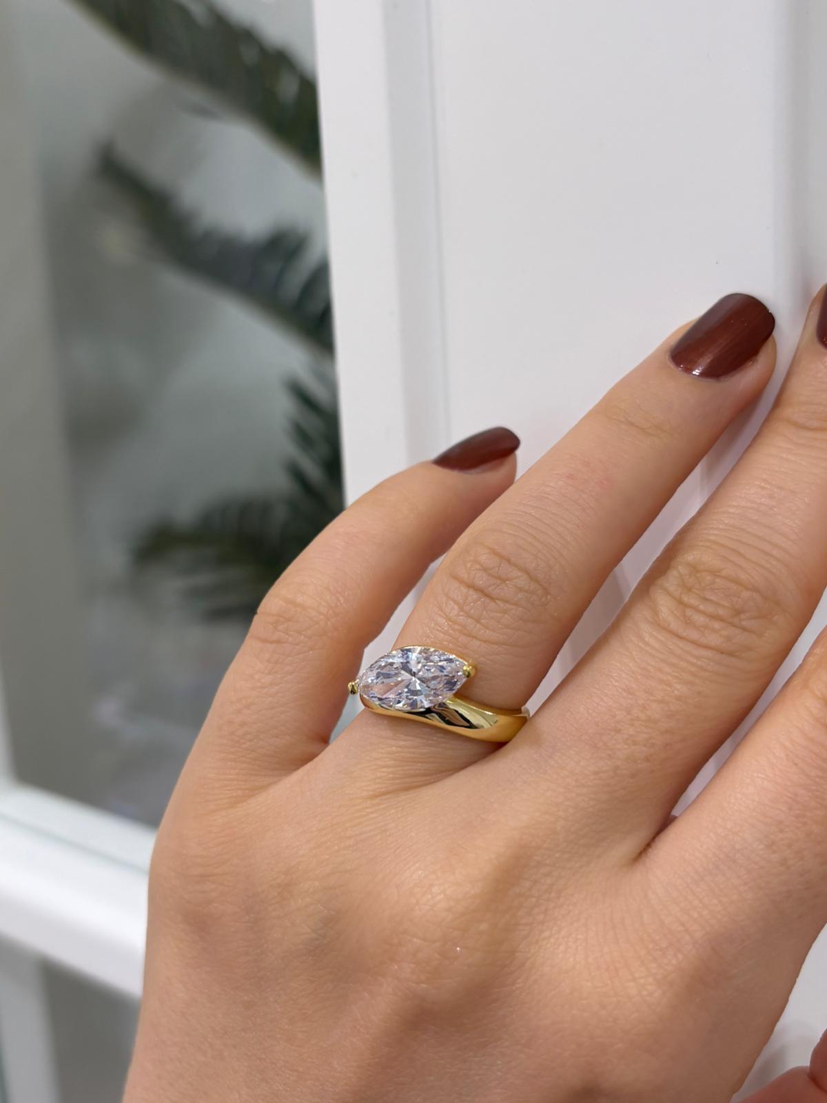 Kadın Gümüş Damla Taşlı Yüzük