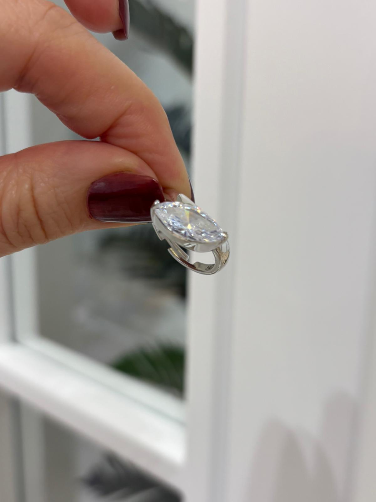 Kadın Gümüş Damla Taşlı Yüzük