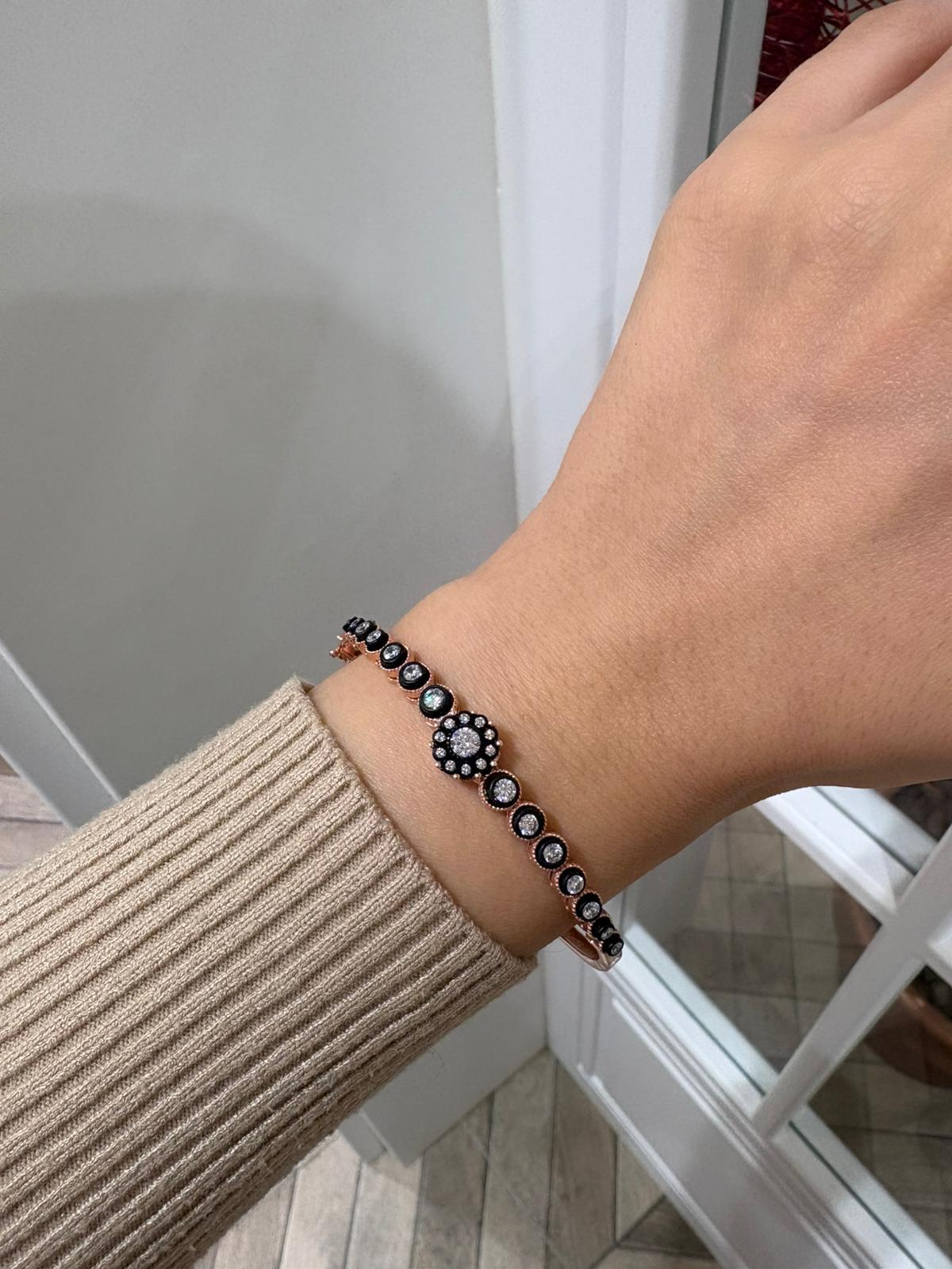 Kadın Gümüş Elmas Montör Çiçekli Bileklik 2