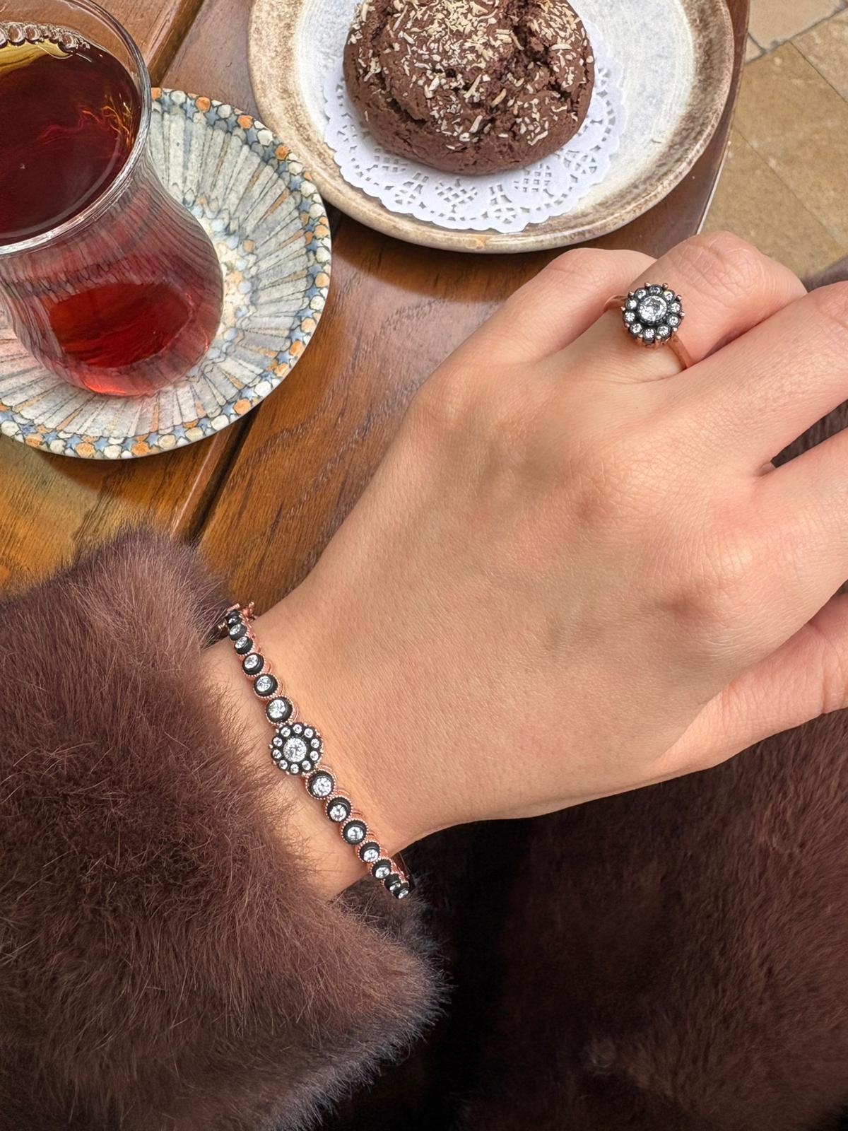 Kadın Gümüş Elmas Montör Çiçekli Bileklik ve Yüzük