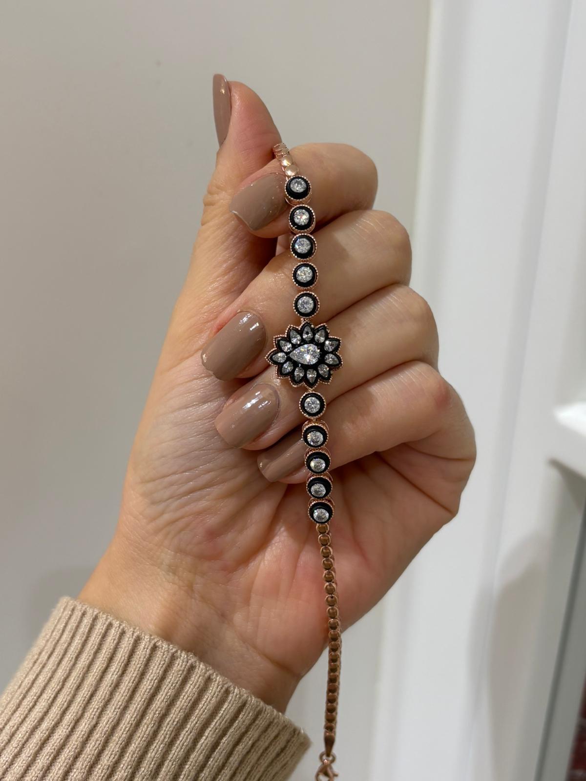 Kadın Gümüş Elmas Montür Bileklik 