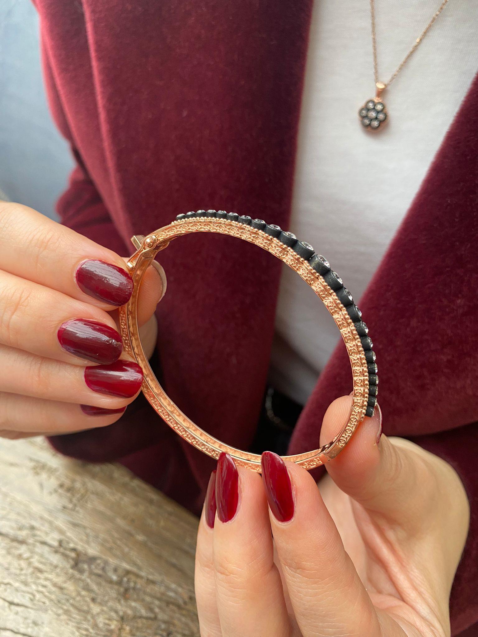 Kadın Gümüş Elmas Montür Kelepçeli Bileklik 4147