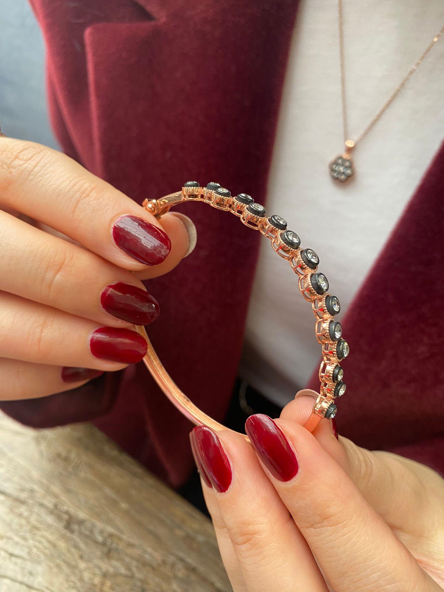 Kadın Gümüş Elmas Montür Kelepçeli Bileklik 3339