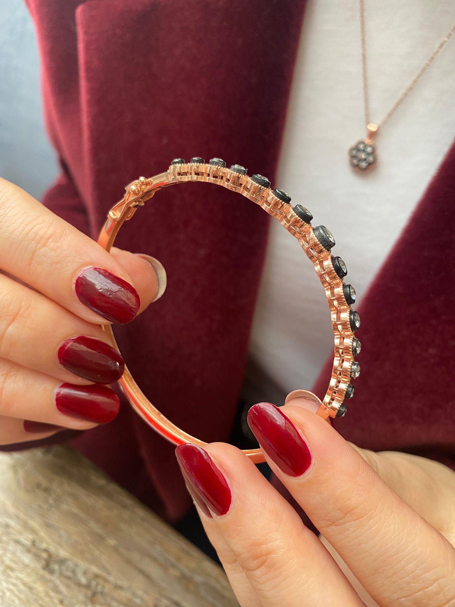 Kadın Gümüş Elmas Montür Kelepçeli Bileklik 3339